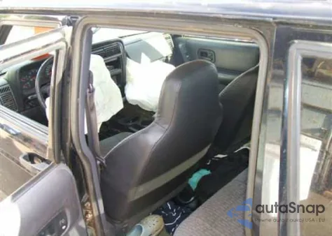 2001 Jeep Cherokee z USA, uszkodzony, nr VIN 1J4FF48S91L618756